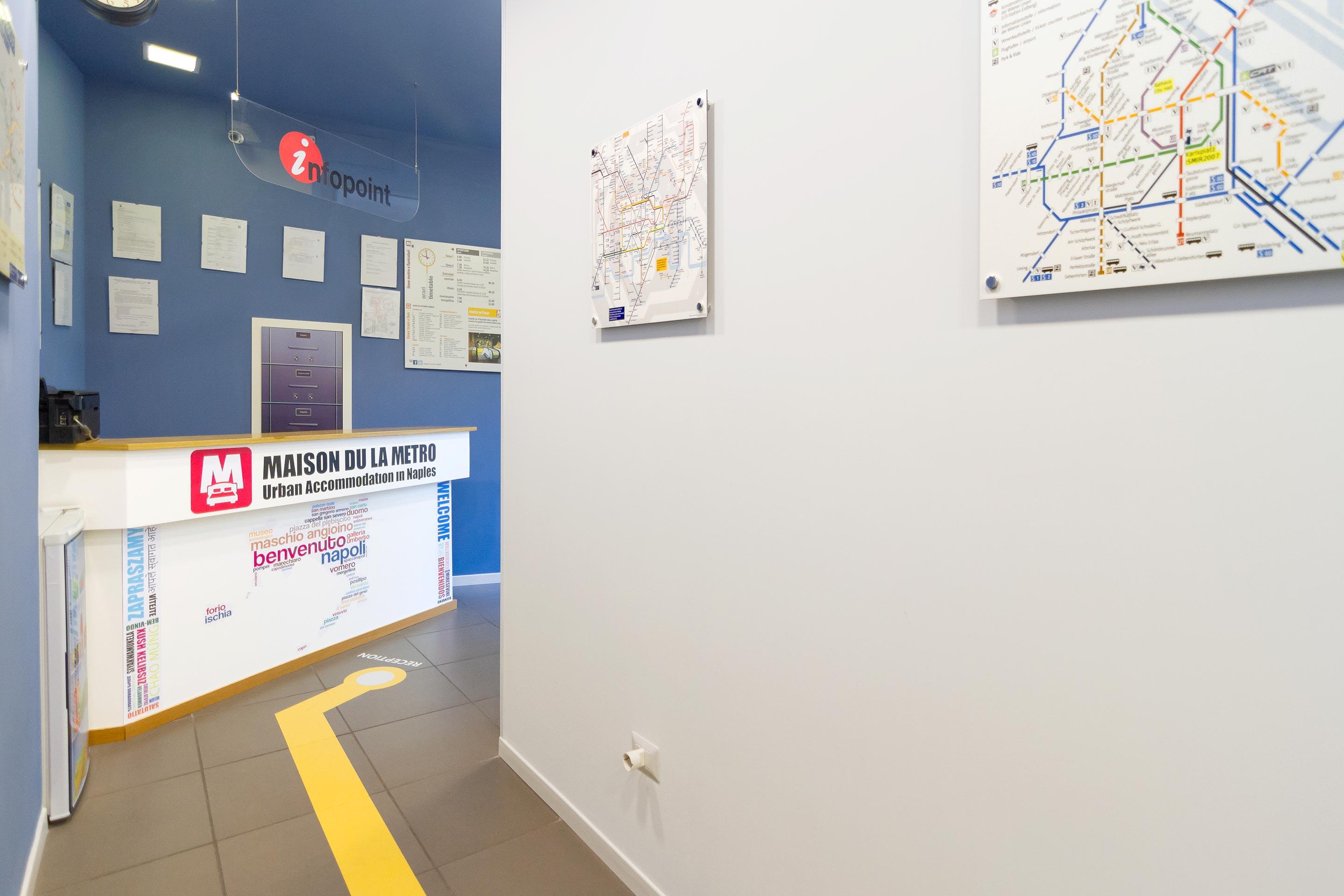 Maison Du La Metro Наполи Екстериор снимка